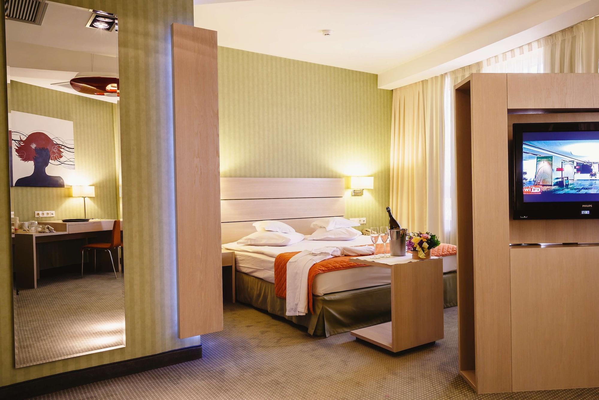 Hotel Golden Tulip Ana Tower Sibiu Exterior foto