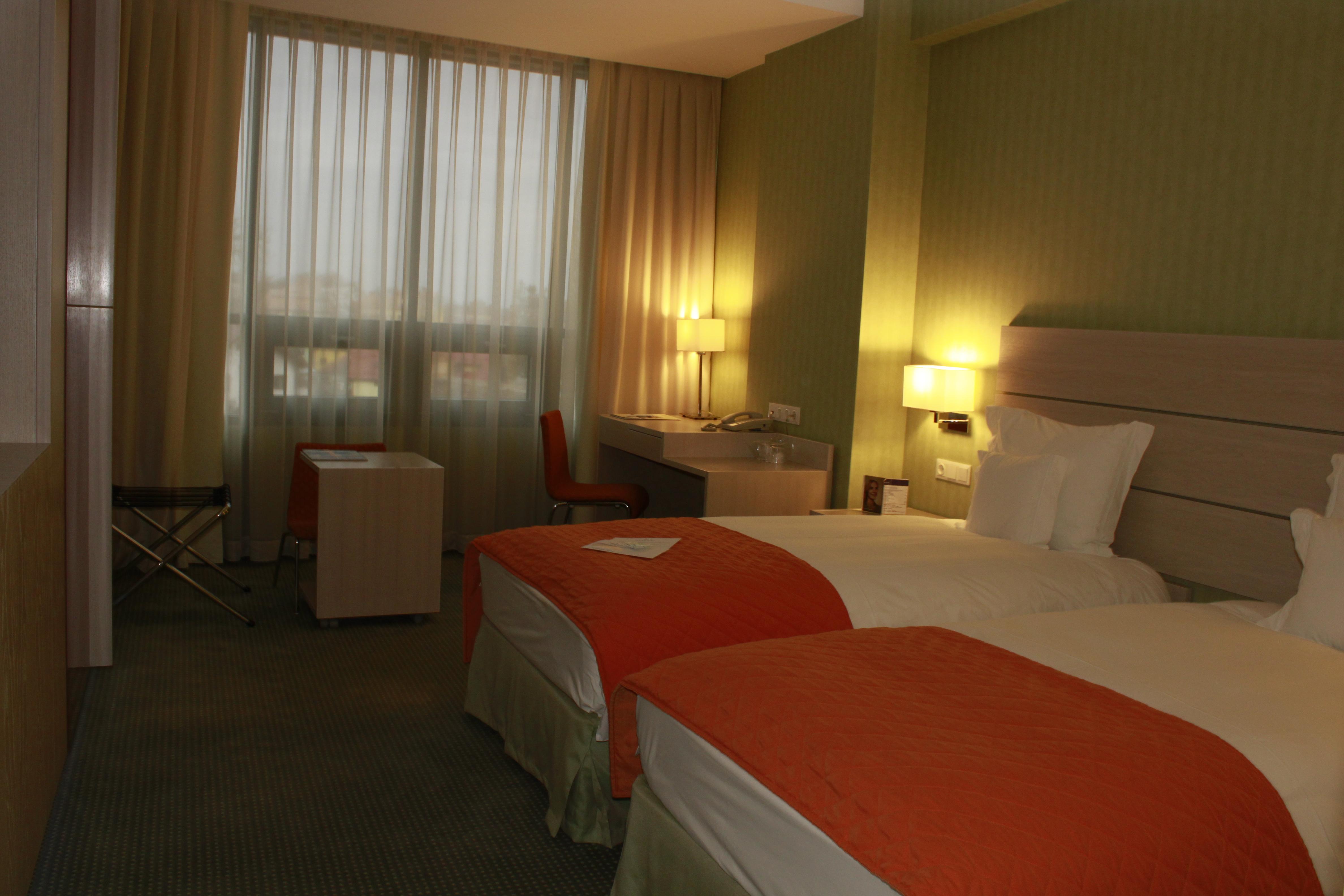 Hotel Golden Tulip Ana Tower Sibiu Exterior foto